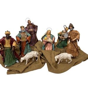 Nativity Scene Vintage 8-Pc Paper Mache Multi-Color Christmas/Holiday Decor EUC